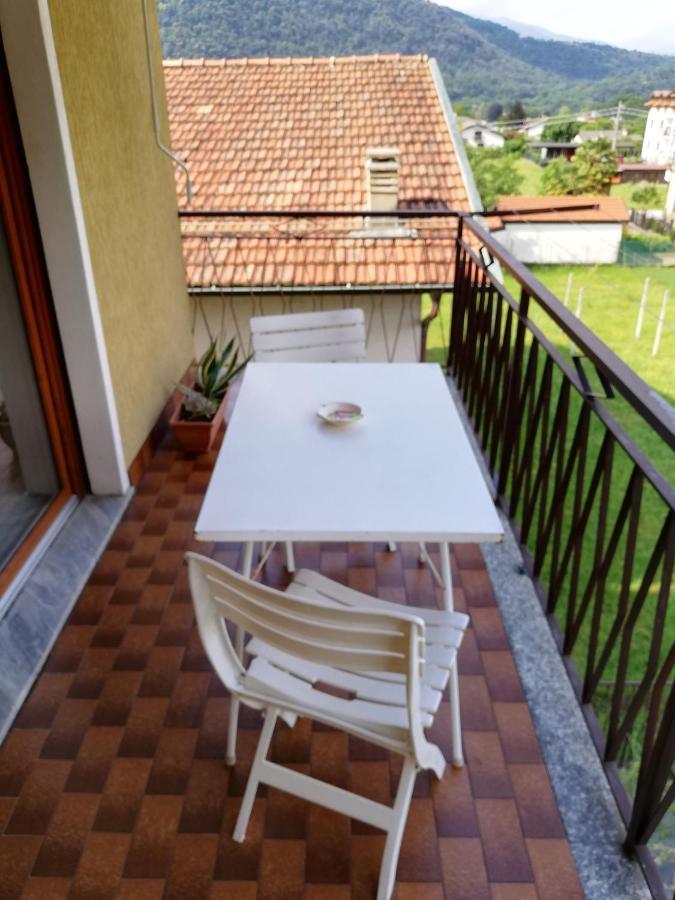 Apartamento La rosa rossa Cambiasca Exterior foto